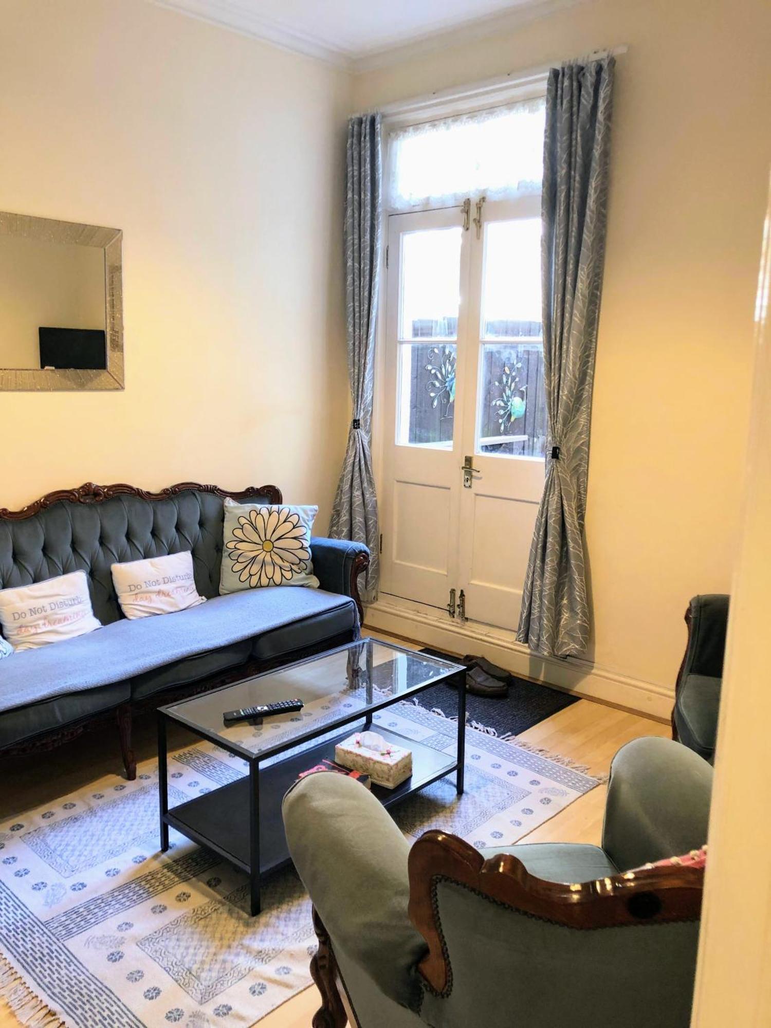 Spacious West London 2 Bedroom Apartment Екстер'єр фото